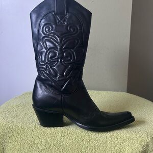 Penny Loves Kenny Black Cowboy Boots